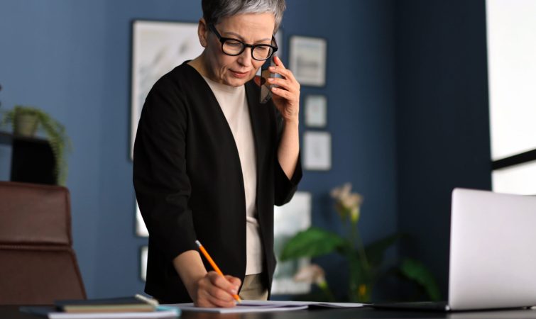 iStock-2161858269-verdachtsfaelle-melden